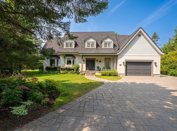 189 Ch. des Cerfs, Mont-Tremblant, QC J8E 1T1
