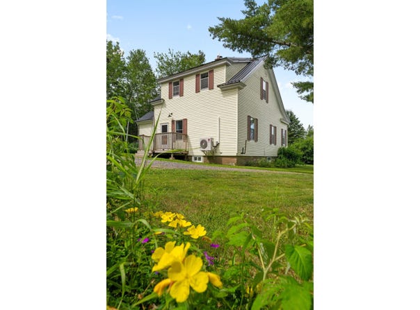 4 Memory Road, Musquodoboit Harbour, NS B0J 2L0