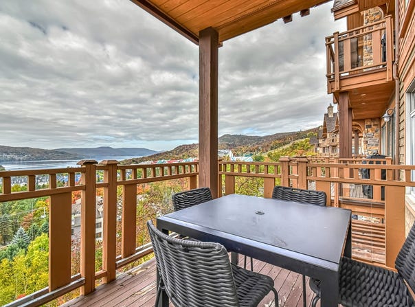 170 Ch. au Pied-de-la-Montagne 8, Mont-Tremblant, QC J8E 3M2
