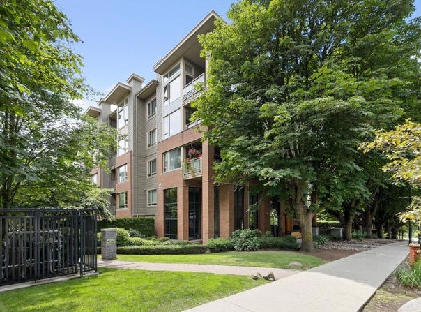 139 W 22nd Street 304, North Vancouver, BC V7M 0B5