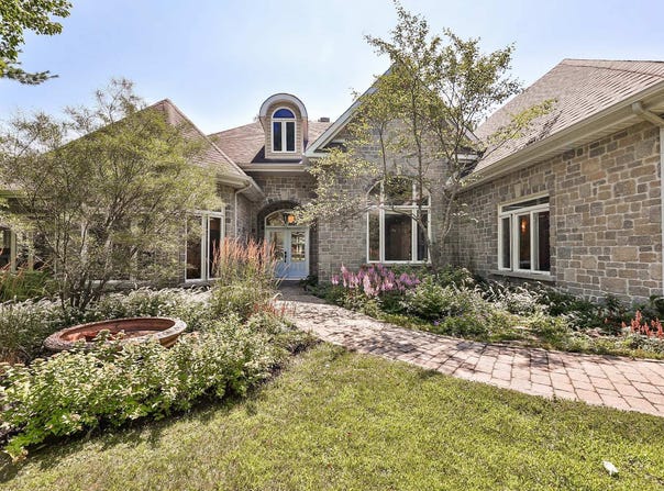 33 Ch. des Primevères, Sainte-Anne-des-Lacs, QC J0R 1B0