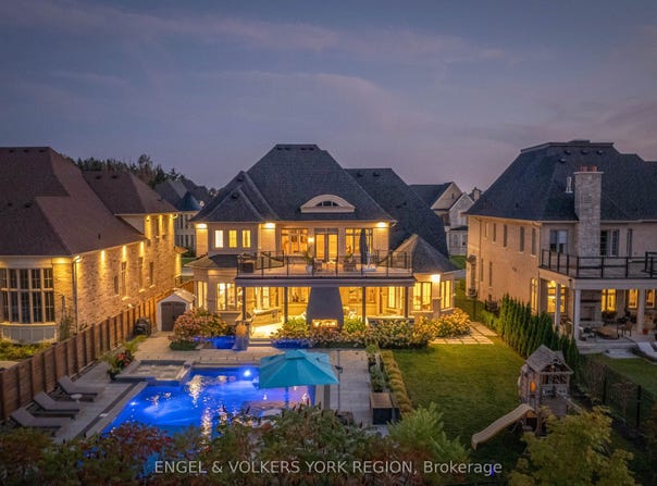 24 James Stokes Court, King, ON L7B 1L6