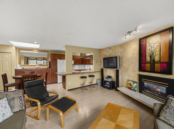 1414 W 73rd Avenue 401, Vancouver, BC V6P 3E8