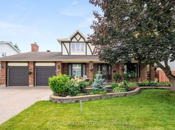 32 Merkel Drive, Barrhaven, ON K2J 1Z8