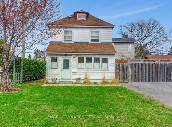 989 Bakervale Drive, Carlington - Central Park, ON K1Z 6N7