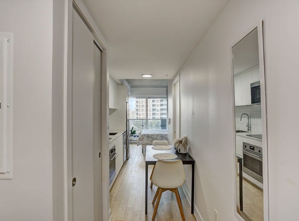 100 Rue Murray 418, Montréal (Le Sud-Ouest), QC H3C 2C6