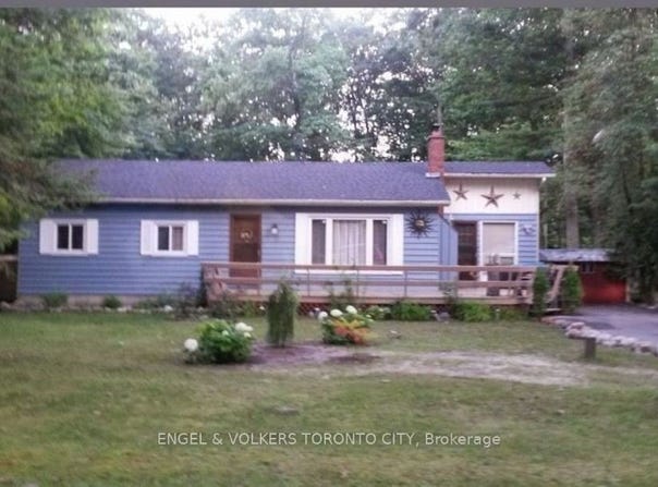 16 Fredrick Avenue, Tiny, ON L0L 1P0