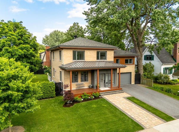 210 Boul. Queen, Saint-Lambert, QC J4R 1H5