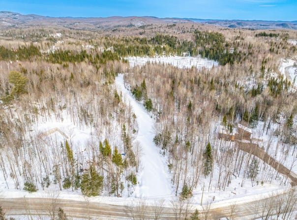 Ch. du Retour-aux-Sources, Amherst, QC J0T 2L0