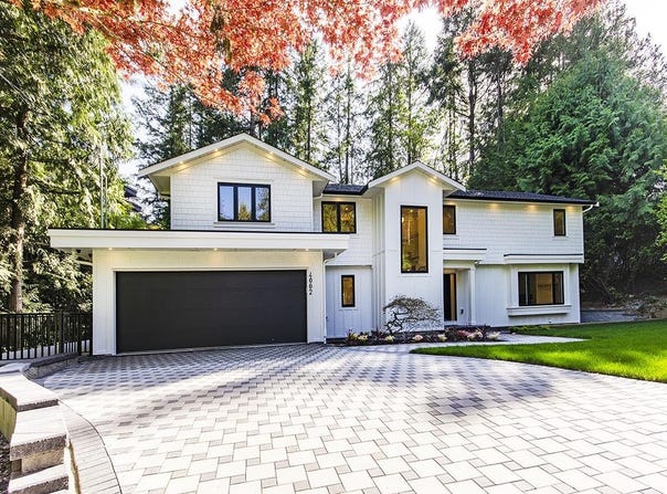 4002 Bayridge Avenue, West Vancouver, BC V7V 3J5