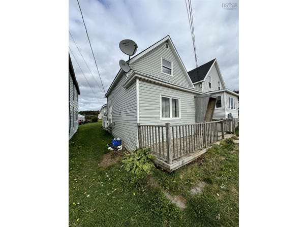 23 Quincy Street, Inverness, NS B0E 1N0
