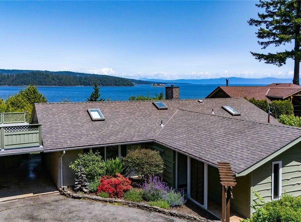 5107 Seaview Dr, Bowser, BC V0R 1G0