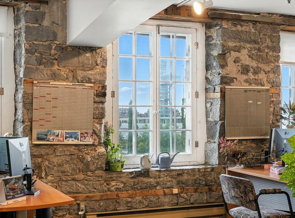 20 Rue St-Paul O. 201, Montréal (Ville-Marie), QC H2Y 1Y7
