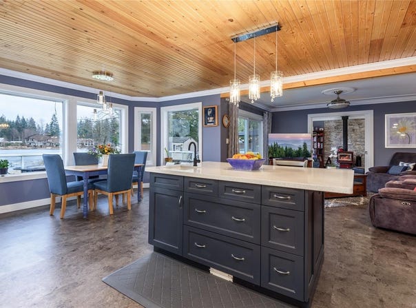 9536 Martin Park Dr, Black Creek, BC V9J 1C3