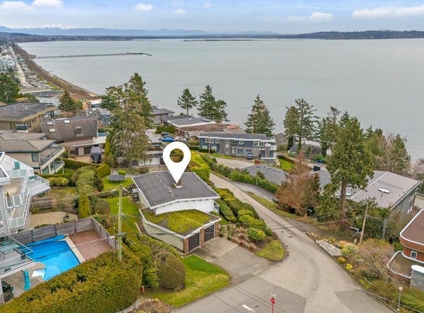 14401 Sunset Drive, White Rock, BC V4B 2V6
