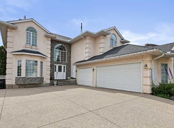 43 Schiller Crescent NW, Calgary, AB T3L 1W7