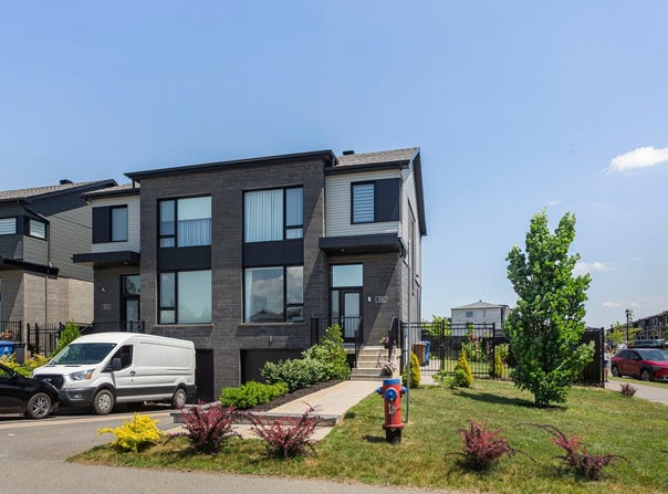 490 Rue Renoir, Saint-Constant, QC J5A 0S3