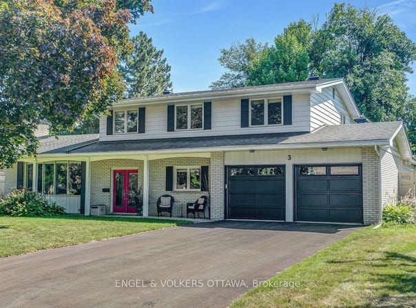 3 Mohawk Crescent, Qualicum - Bruce Farm - Greenbelt and Area, ON K2H 7G7