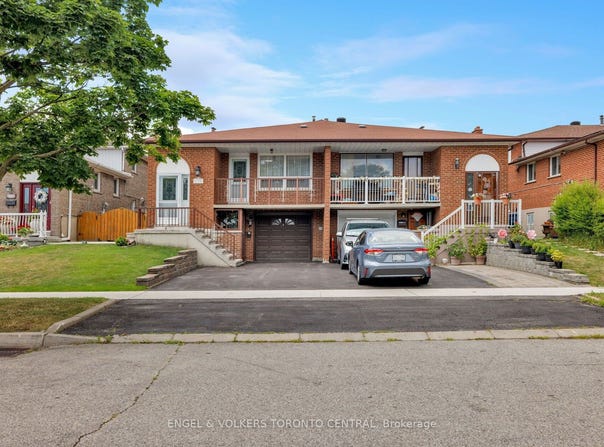 231 Shawnee Circle, Toronto, ON M2H 2Y3