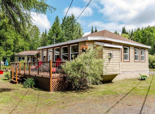 1970 Rue J.-R.-Chénier, Sainte-Lucie-des-Laurentides, QC J0T 2J0