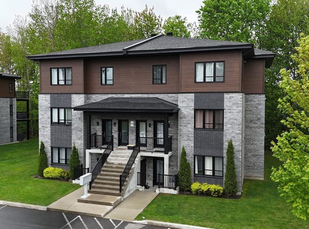 108 Rue Bruno-Dion, Blainville, QC J7C 0Y5