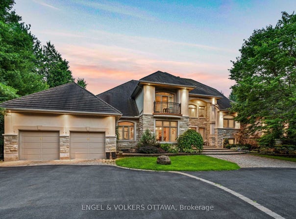 5800 QUEENSCOURT Crescent, Manotick - Kars - Rideau Twp and Area, ON K4M 1K3
