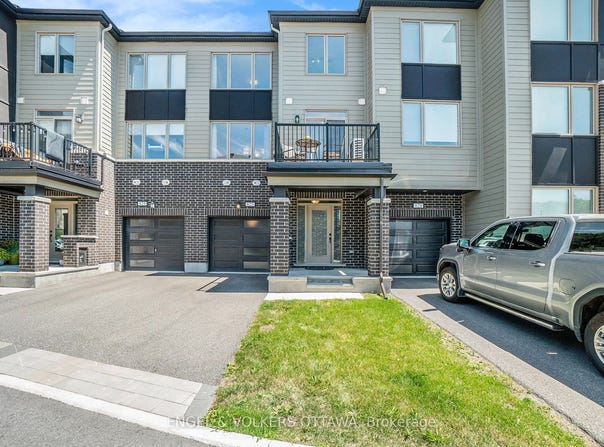 827 Kiniw Private, Manor Park - Cardinal Glen and Area, ON K1K 5A3