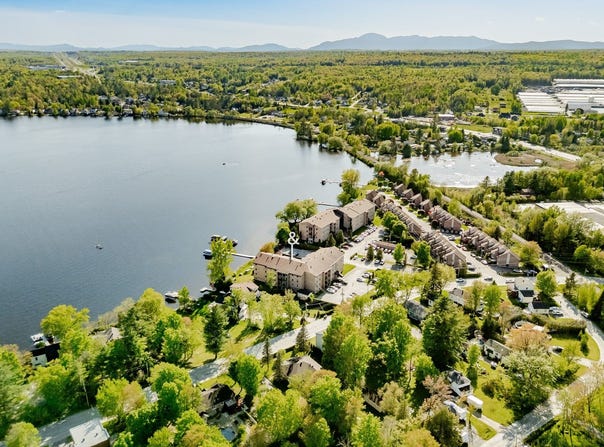 100 Rue du Lac 407, Sherbrooke (Brompton/Rock Forest/Saint-Élie/Deauvi, QC J1N 3M8