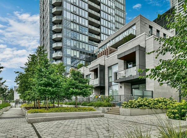 1288 Rue St-Antoine O. 804, Montréal (Ville-Marie), QC H3C 0X6