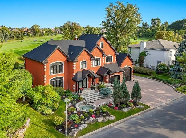 2038 Rue du Chevreuil, Longueuil (Le Vieux-Longueuil), QC J4N 1N6