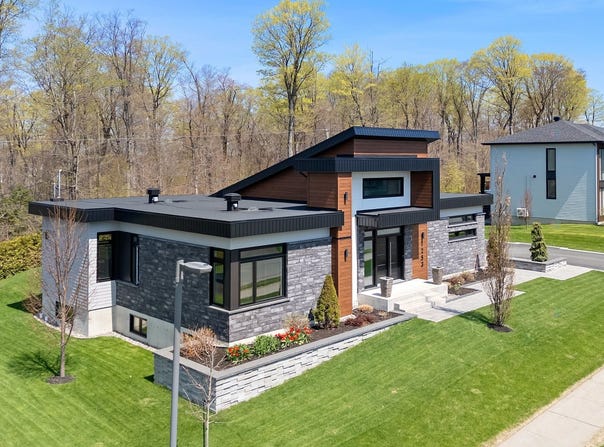 1253 Av. des Mille-Feuilles, Sainte-Marie, QC G6E 0P2