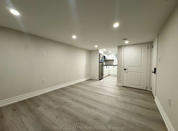 185 Rumble Avenue Bsmt B, Richmond Hill, ON L4C 4T3