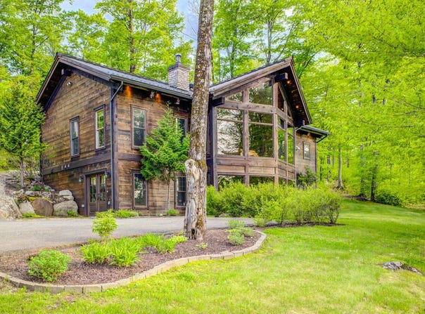 405 Allée Paisible, Mont-Tremblant, QC J8E 0E9