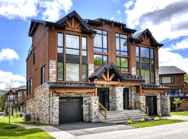 1055 Allée du Géant, Mont-Tremblant, QC J8E 0N4