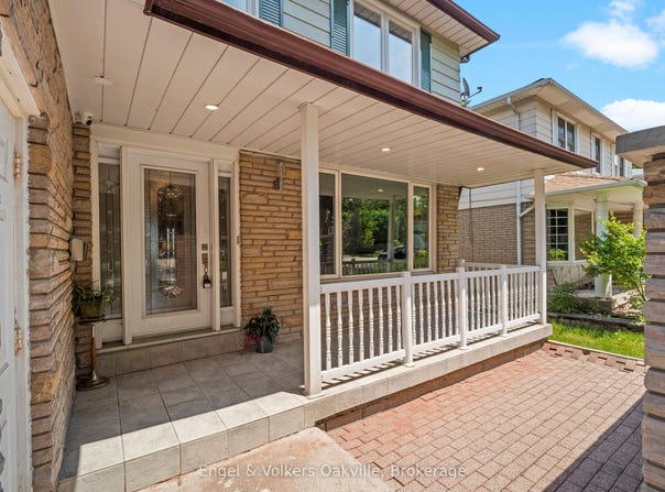2215 Springfield Court, Mississauga, ON L5K 1V3