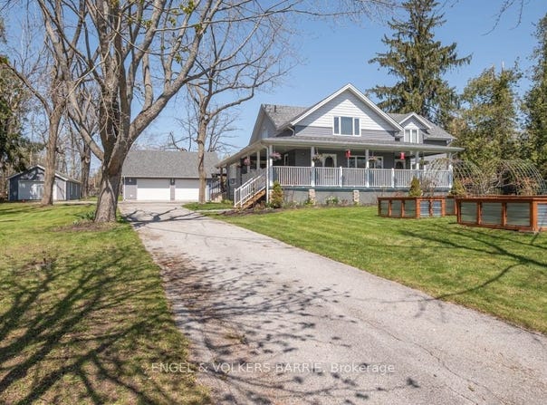 112 Lakeshore Road W, Oro-Medonte, ON L0L 2E0