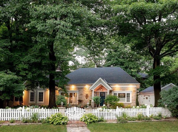 49 Rue Pine, Gatineau (Aylmer), QC J9H 3Z1