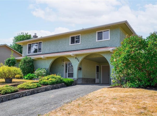 615 Vanalman Ave, Saanich, BC V8Z 3A8