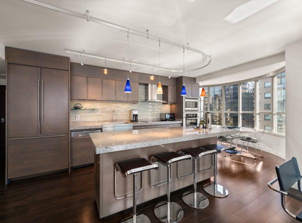 717 Jervis Street 602, Vancouver, BC V6E 4L5