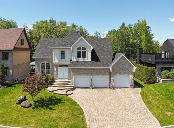 74 Rue Antoine-Forestier, Carignan, QC J3L 7B4