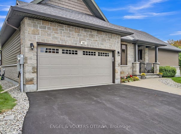 103 Magnolia Way E, North Grenville, ON K0G 1J0
