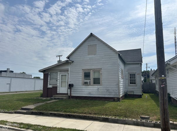 1702 S High Street, Muncie, IN 47302