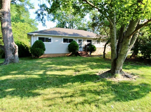 22420 Mastick Road, Fairview Park, OH 44126