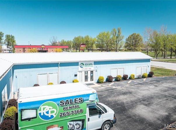 327 N Jefferson Street, St James, MO 65559