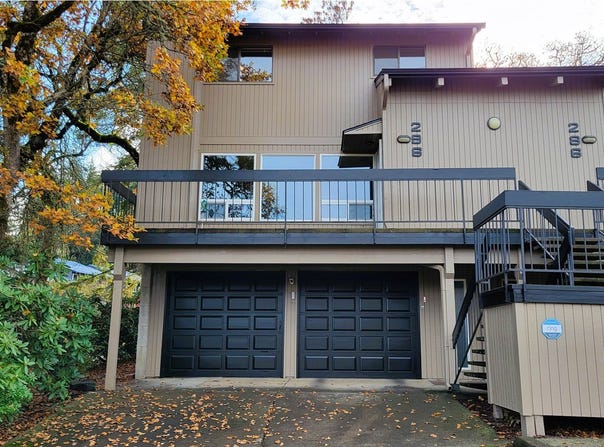 296 WOODRIDGE Dr, Eugene, OR 97405