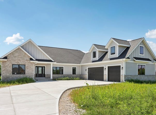 N66w34839 Baltic Pass, Oconomowoc, WI 53066