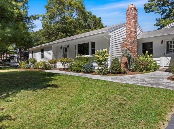 18 Buchanan Road, West Yarmouth, MA 02673