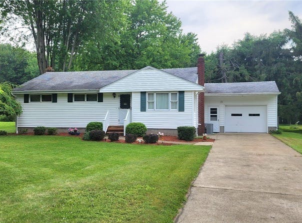 593 Furnace Road, Conneaut, OH 44030