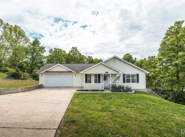 104 Crosscut Road, St Robert, MO 65584