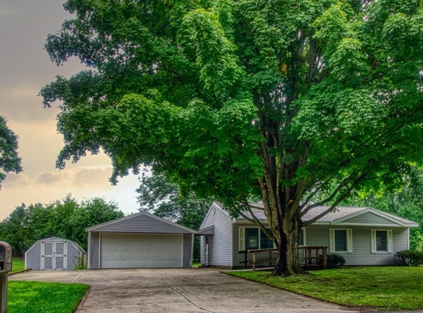 1906 Rosemont Avenue, Warsaw, IN 46580